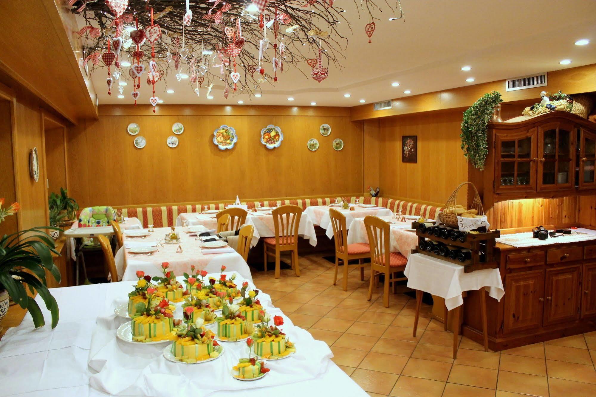 Albergo Trentino موينا المظهر الخارجي الصورة