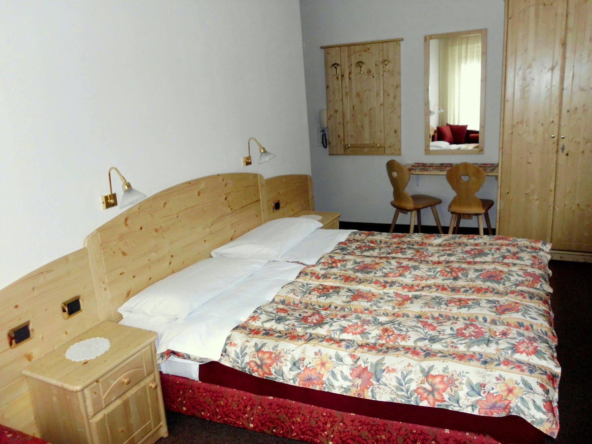 Albergo Trentino موينا المظهر الخارجي الصورة