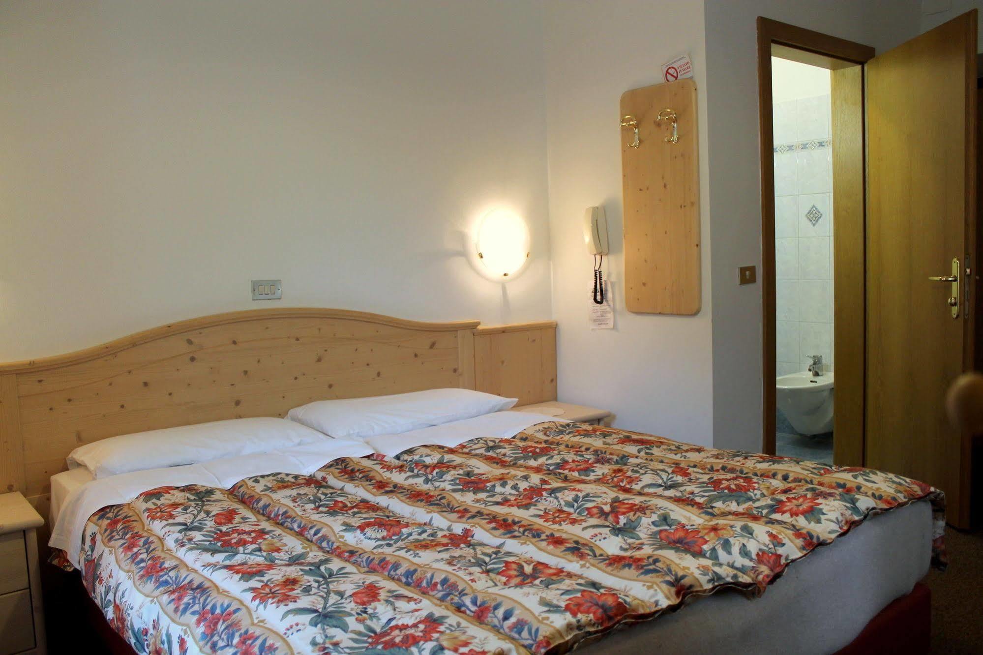 Albergo Trentino موينا المظهر الخارجي الصورة